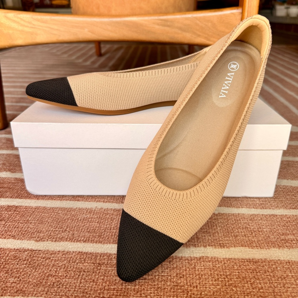 *NWOT*Vivaya Loafers